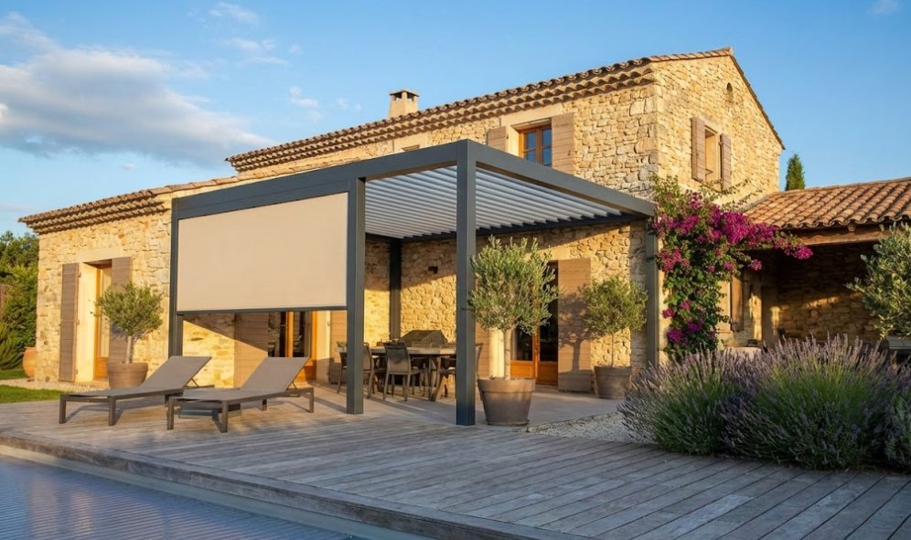 Mas provençal avec store latéral à Opio